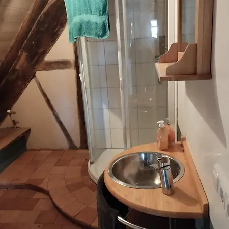 Cozy Attic Apartment In A Half-Timbered House Nidda